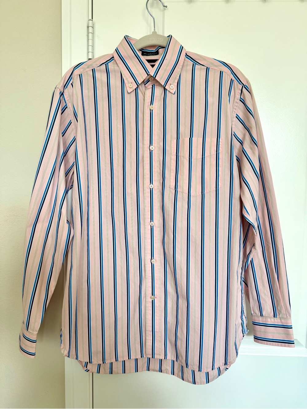 VTG Tommy Hilfiger Men's S Button-Down Stripe Shirt in Pink and Blue Preppy
